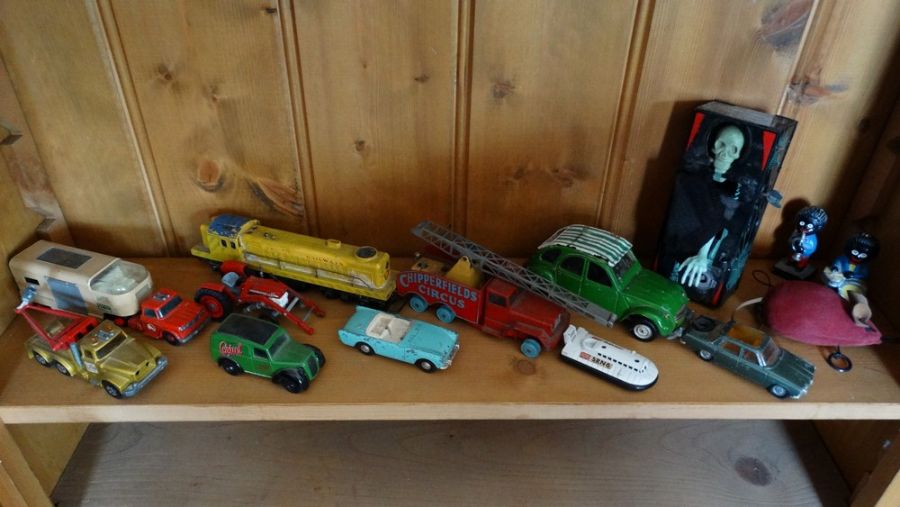 *Item to be collected from Friargate, Derby* Toys - A Tri-Ang Railways diesel engine; Matchbox and