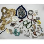 A selection of costume jewellery, to include bracelets, necklaces, earrings and other items. Total