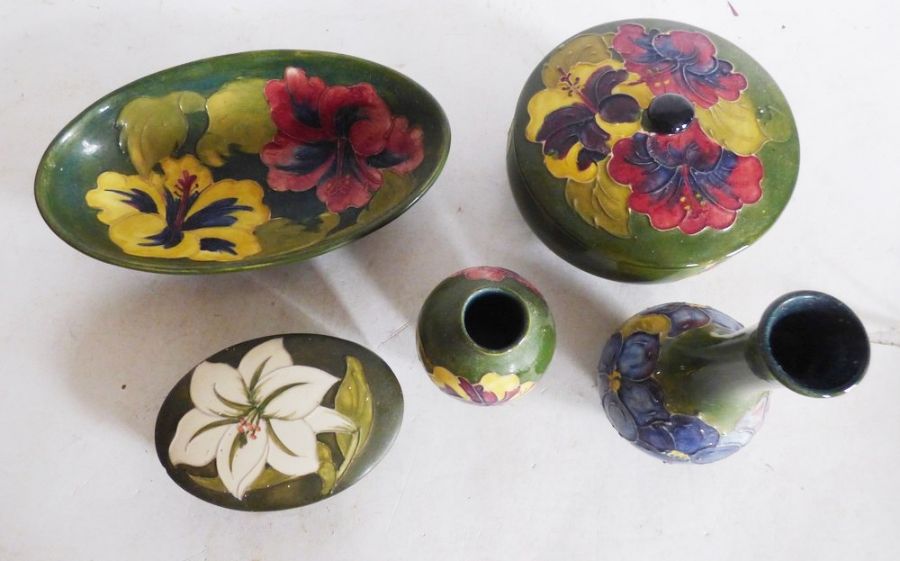 Moorcroft collection to include 2 lidded dishes , underside rim of lid on larger dish is chipped , 2 - Image 2 of 10