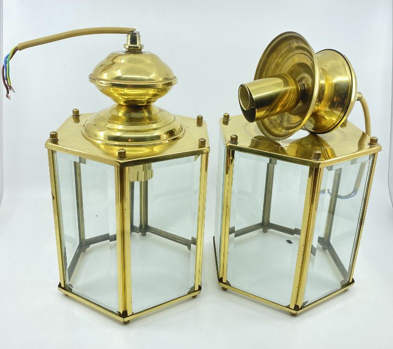A pair of 20th C brass/glass lantern style light fittings - H:29cm x W:19cm (2)