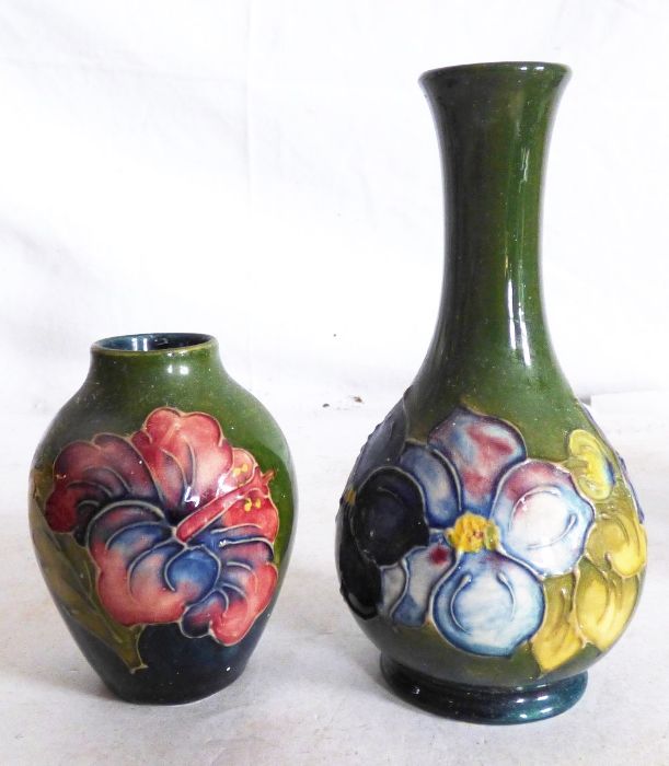 Moorcroft collection to include 2 lidded dishes , underside rim of lid on larger dish is chipped , 2 - Image 5 of 10