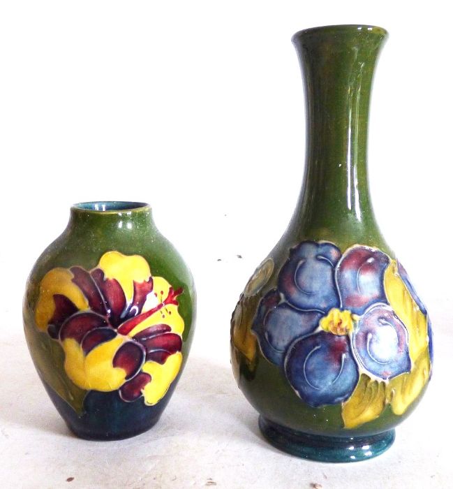 Moorcroft collection to include 2 lidded dishes , underside rim of lid on larger dish is chipped , 2 - Image 6 of 10