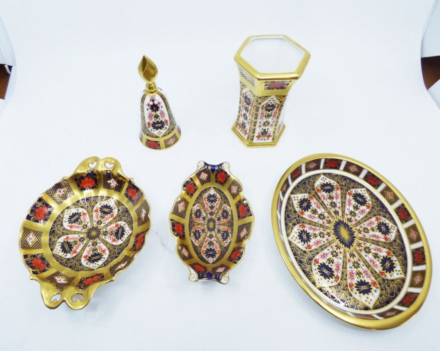 A collection of Royal Crown Derby old Imari pattern 1128, to include a candle snuffer, a vase, 2 pin