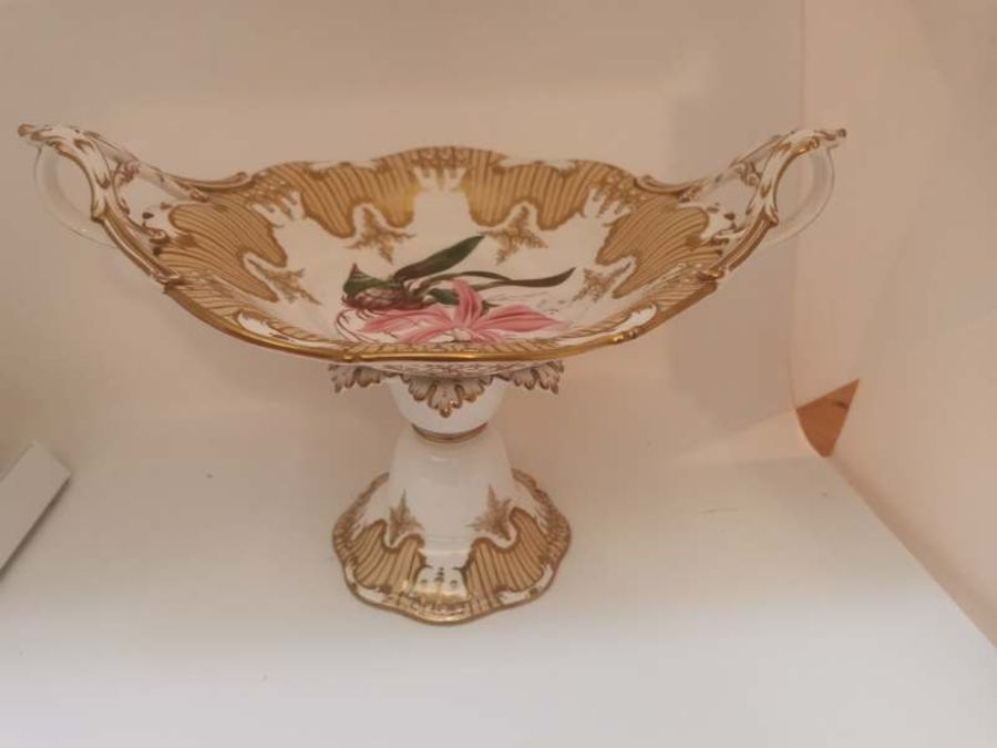 An early 19th century gilt and hand painted floral Staffordshire dessert set comprising of 20 - Image 4 of 7