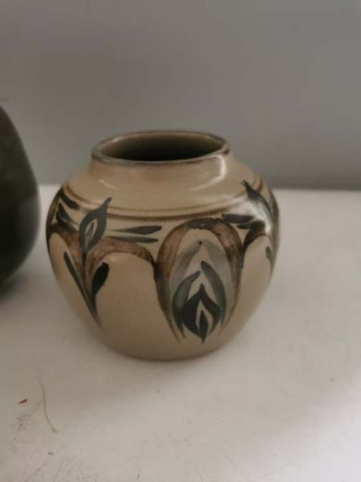 x5 pieces of studio pottery 4 by Bullers signed LW to include; 2 vases and 2 bowls and a lidded pot - Image 4 of 7