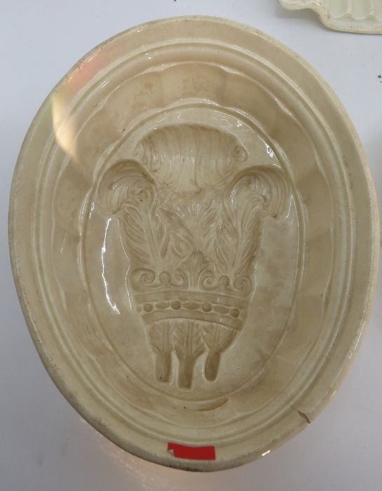 Two early nineteenth century creamware jelly moulds, c.1810-20. To include a St. Edward’s Crown - Image 2 of 6