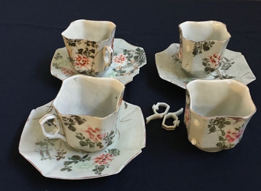 A large collection of porcelain items to include part tea sets and part dinner service, various - Image 11 of 15