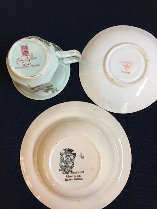 A large collection of porcelain items to include part tea sets and part dinner service, various - Image 10 of 15
