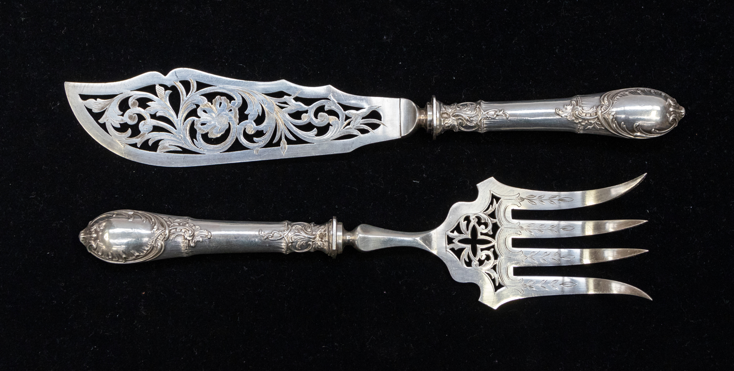 A pair of 19th Century French 950 standard fish servers, ornate engraved blade and tines, hallmarked - Image 3 of 5