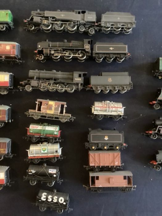 Large excellent  Hornby and German Toy train Loco tender trucks and various carriages from a Model - Image 4 of 10