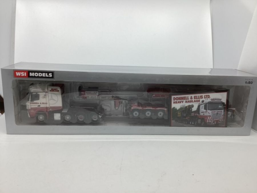 Fine model truck collection WSI Models extended length white red Donnell and Ellis white/red model