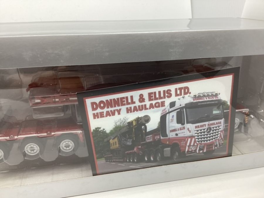 Fine model truck collection WSI Models extended length white red Donnell and Ellis white/red model - Image 2 of 2