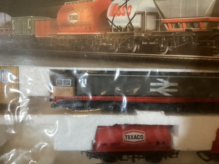 Hornby Flying Scotsman loco very good set (in poor box) electric train set and a Hornby Midnight - Image 11 of 13
