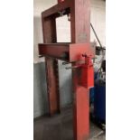 Hydraulic pusher/crusher. THIS ITEM IS OFF SITE AND SHOULD BE COLLECTED FROM VENDOR’s ADDRESS WITHIN