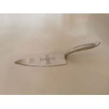 Keswick School Stainless Steel cake slice 25cm long with hammered effect handle.