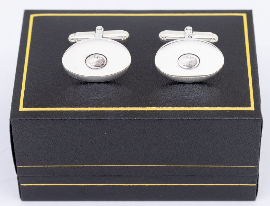 A pair of silver oval cufflinks / cuff links, T-bar post, approx 11gms, approx 2cm, feature hallmark - Image 2 of 4