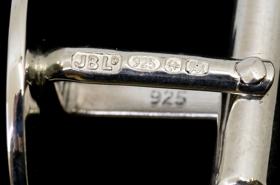 A pair of silver oval cufflinks / cuff links, T-bar post, approx 11gms, approx 2cm, feature hallmark - Image 4 of 4