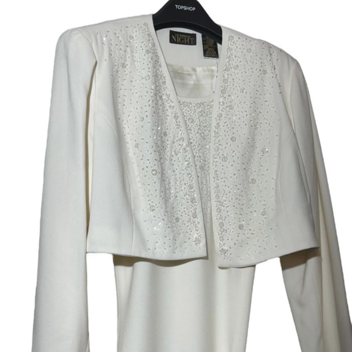 1980s /90s evening and formal wear to include an ivory dress suit in moss crepe by Liz Claiborne - Image 3 of 4