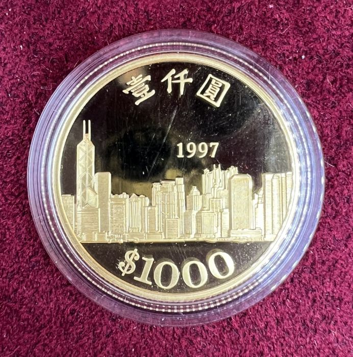 A 1997 Commemorative Hong Kong gold $1000 proof coin. Weight 15.976 grams. Paperwork detailling - Image 2 of 4