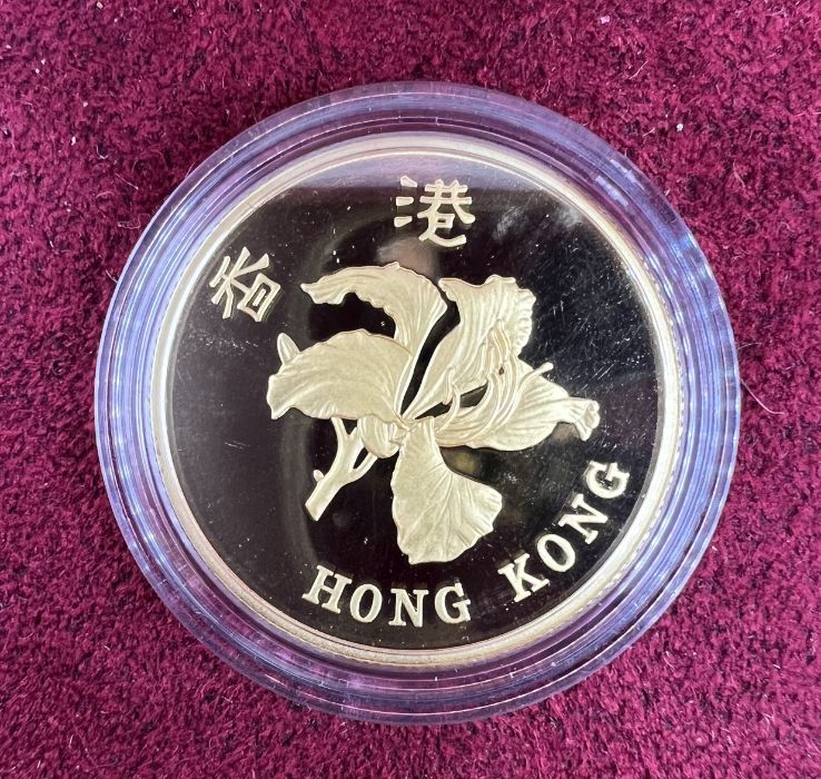 A 1997 Commemorative Hong Kong gold $1000 proof coin. Weight 15.976 grams. Paperwork detailling - Image 3 of 4