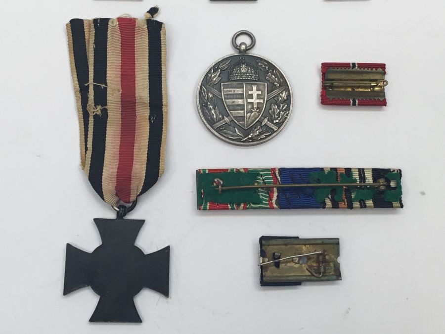 4 German WW1 Cross of Honour medals (instituted 1934), plus other items. To include: 2 bronze - Image 6 of 7