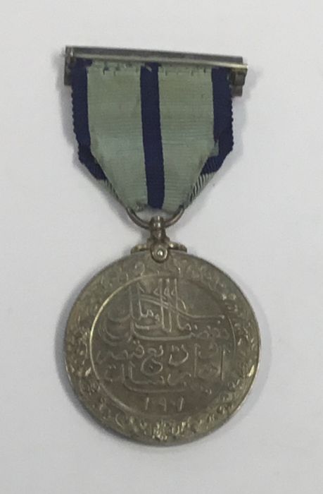 Delhi Durbar Medal 1903. Unnamed as issued, with original ribbon and pin clasp. Notes: awarded in - Image 3 of 4