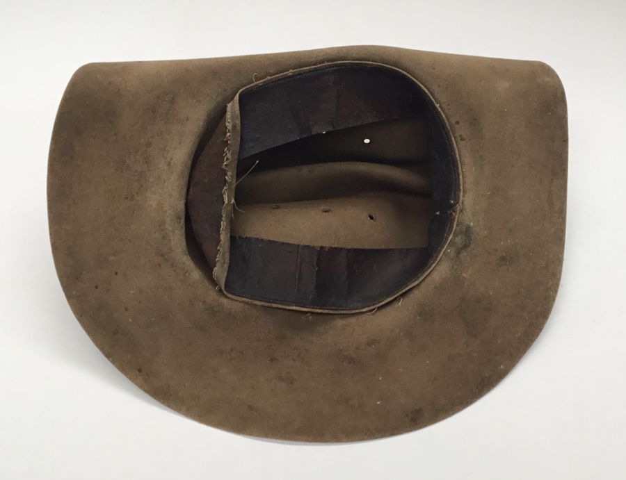 A WW2 slouch hat, as worn in the Burma campaign by L/Cpl Ernest Baker Royal Engineers. Plus, an item - Image 7 of 7