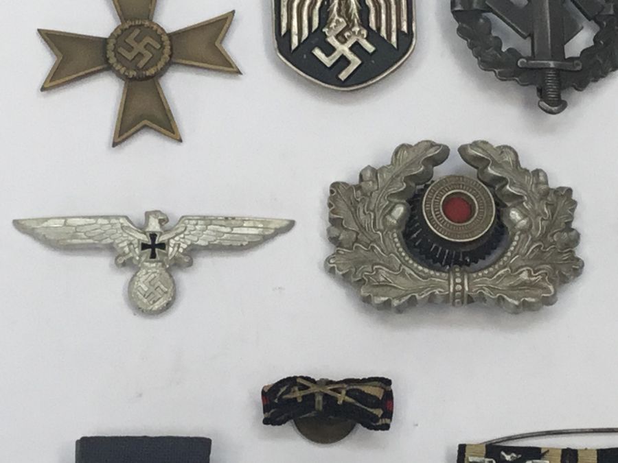 A selection of WW1 and WW2 German medals, badges and insignia. To include: a WW2 war merit cross - Image 5 of 15