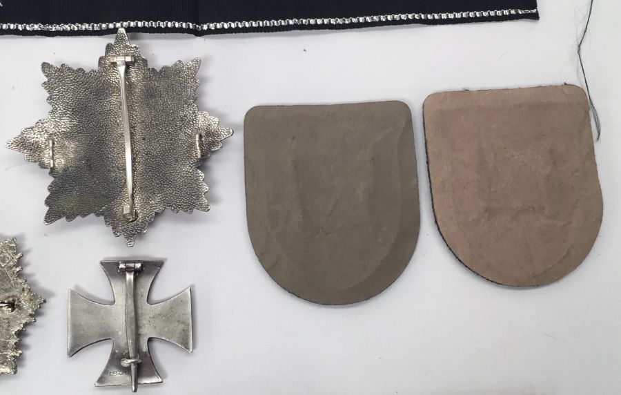 A selection of reproduction WW1/WW2 German awards and insignia. Of varying manufacturing quality, - Image 9 of 11