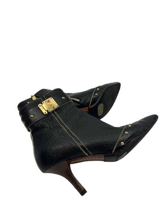 ***no reserve, December sale***** A pair of Louis Vuitton ankles boots in black leather with gold - Image 2 of 4