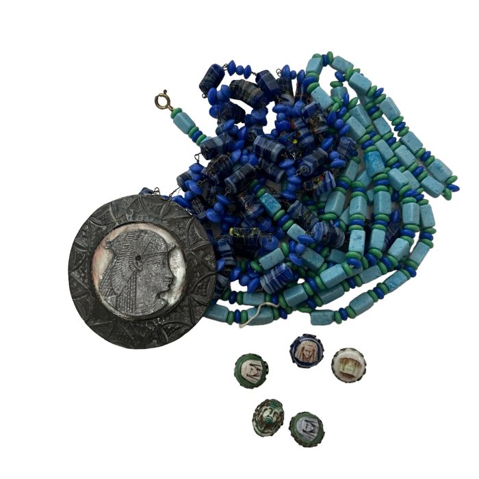 A Czech glass bead necklace in the Egyptian Revival style of the 20s, the beads appear to be - Image 5 of 5