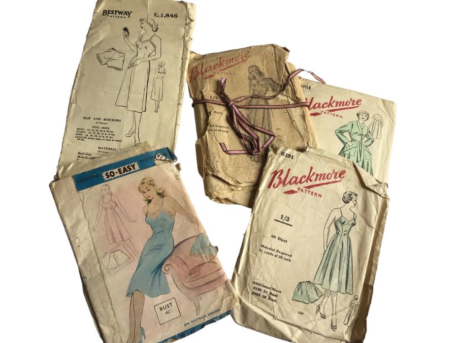 A collection of mainly 1940s sewing patterns to include 13 lingerie and 17 outerwear including 2 - Image 2 of 4