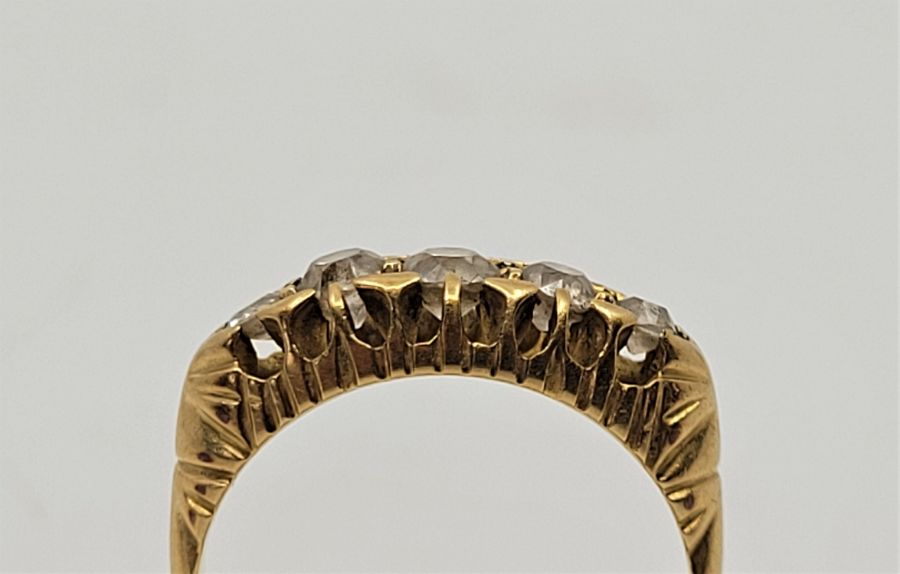 A Edwardian 18ct. yellow gold five stone diamond ring, London 1904, set five graduated old-cut - Image 3 of 3