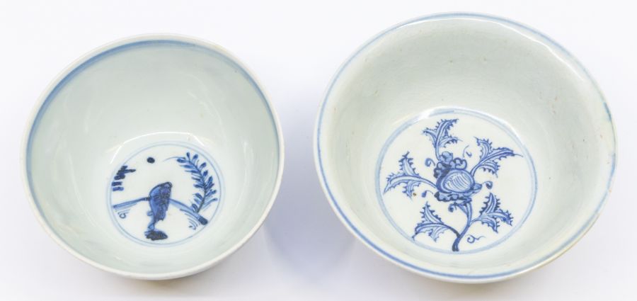 A Chinese Ming Dynasty blue and white porcelain flying birds bowl, decorated with aquatic flowers - Image 2 of 2