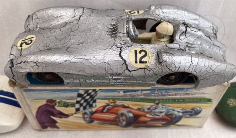 Dinky: A collection of unboxed Dinky Toys, racing and speed record cars to include: Speed of the - Image 2 of 5