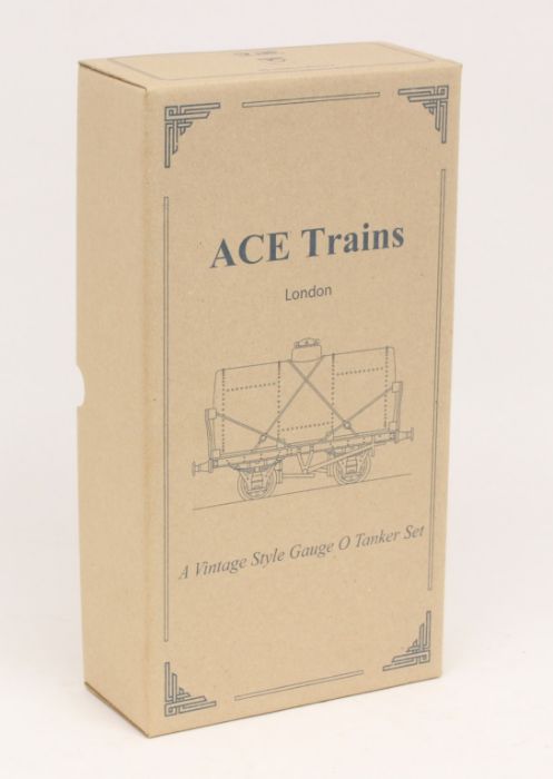 ACE Trains: A boxed ACE Trains, O Gauge, Tanker Set A 'Pratt's'. Original box with foam insert,