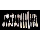 A set of five George III silver fiddle pattern tea spoons, London, 1817, Thomas Wilkes Barber