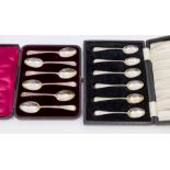 A set of six Victorian silver tea spoons, hallmarked Sheffield, 1897, John Round & Son, cased