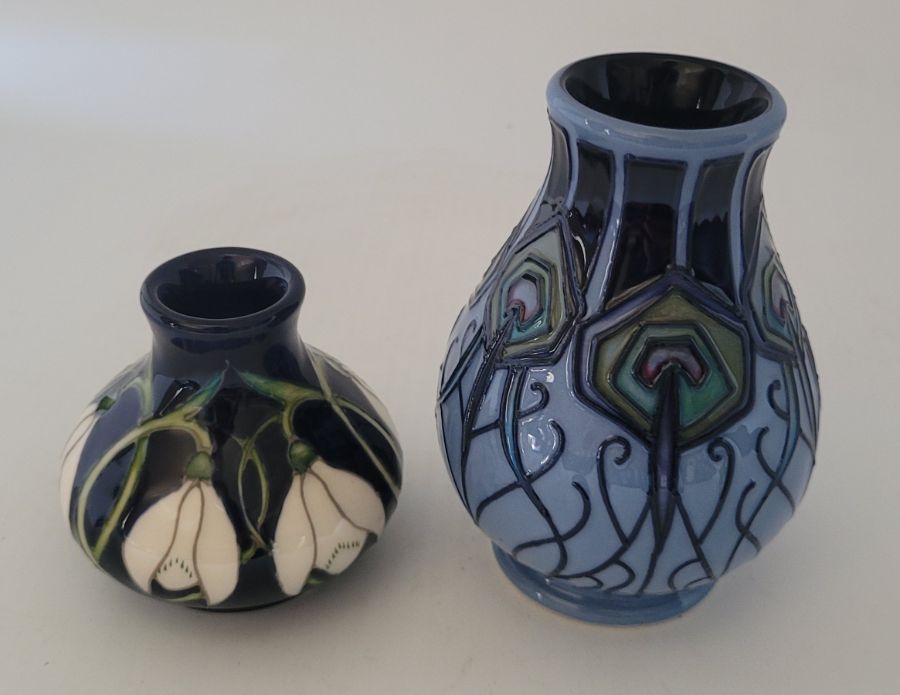 2 boxed Moorcroft vases , pendants snall snowdops dated 2020 5.5cm high and blue peacock 9.5cm - Image 2 of 4