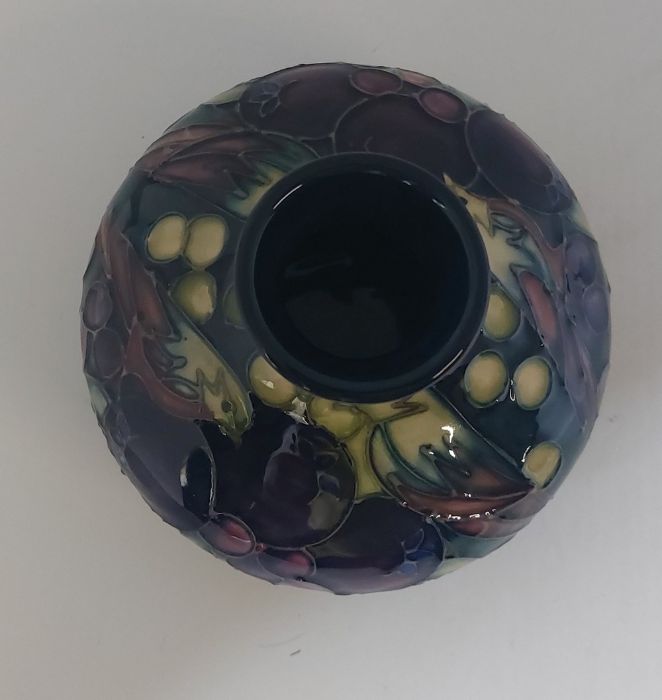 A Sally Tuffin design museum piece titled Finches vase, made by Moorcroft  C1993. Decorated with - Image 4 of 6