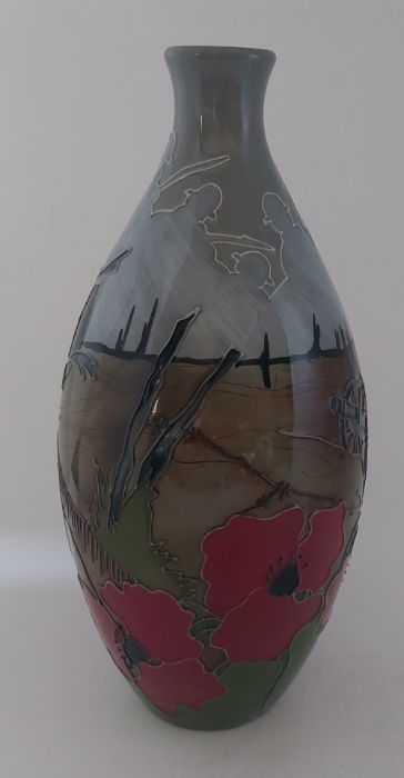 A  boxed trial Moorcroft vase Titled " Lest We Forget " C2013. it is decorated with red poppies - Image 3 of 7