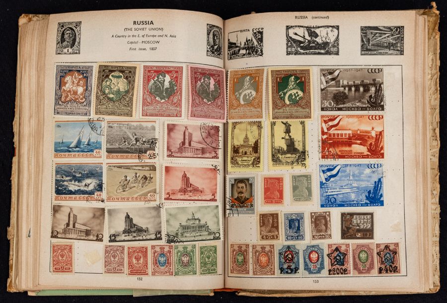 Old improved stamp album containing a world collection inc Penny Black. - Bild 4 aus 4