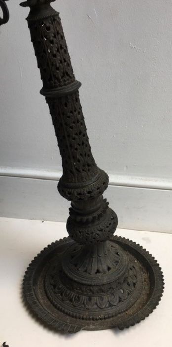 A large Indian bronze lamp. H:85cm approx. (a/f) - Image 3 of 3