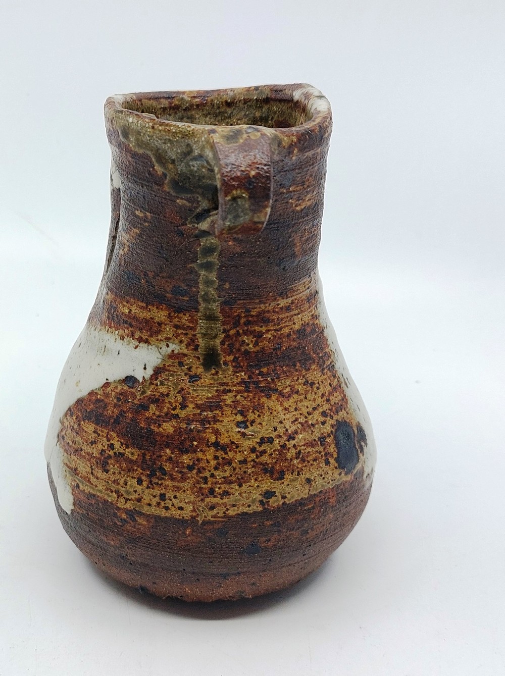 A Janet Leach (1918-1997) for Leach Pottery. Stoneware vase with twin handles. Impressed JL and - Image 2 of 4