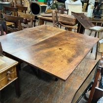 Large late 19th early 20th c oak/elm drop leaf table 5'6 fully extended  (20" centre and two 23"