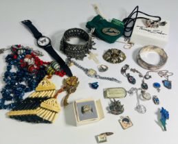 A collection of contemporary and vintage costume, silver and gold jewellery. Featuring a 9ct gold