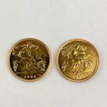 Two 1982 Half-sovereigns in UNC (Uncirculated) condition