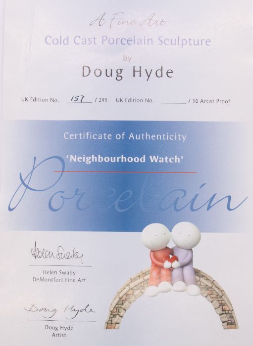 Doug Hyde Limited Edition cold cast porcelain sculpture 'Neighbourhood Watch' with certificate 157/ - Image 4 of 4