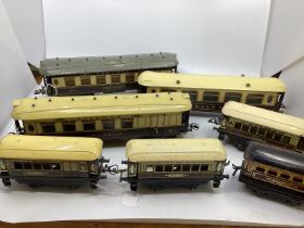 Hornby O gauge model railway interest carriages to include,Pullman coaches Corsair, Cynthia and