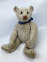 German Artist teddy bear 16” tall  Daniela Melse, named Rowan . Similar in style as a replica